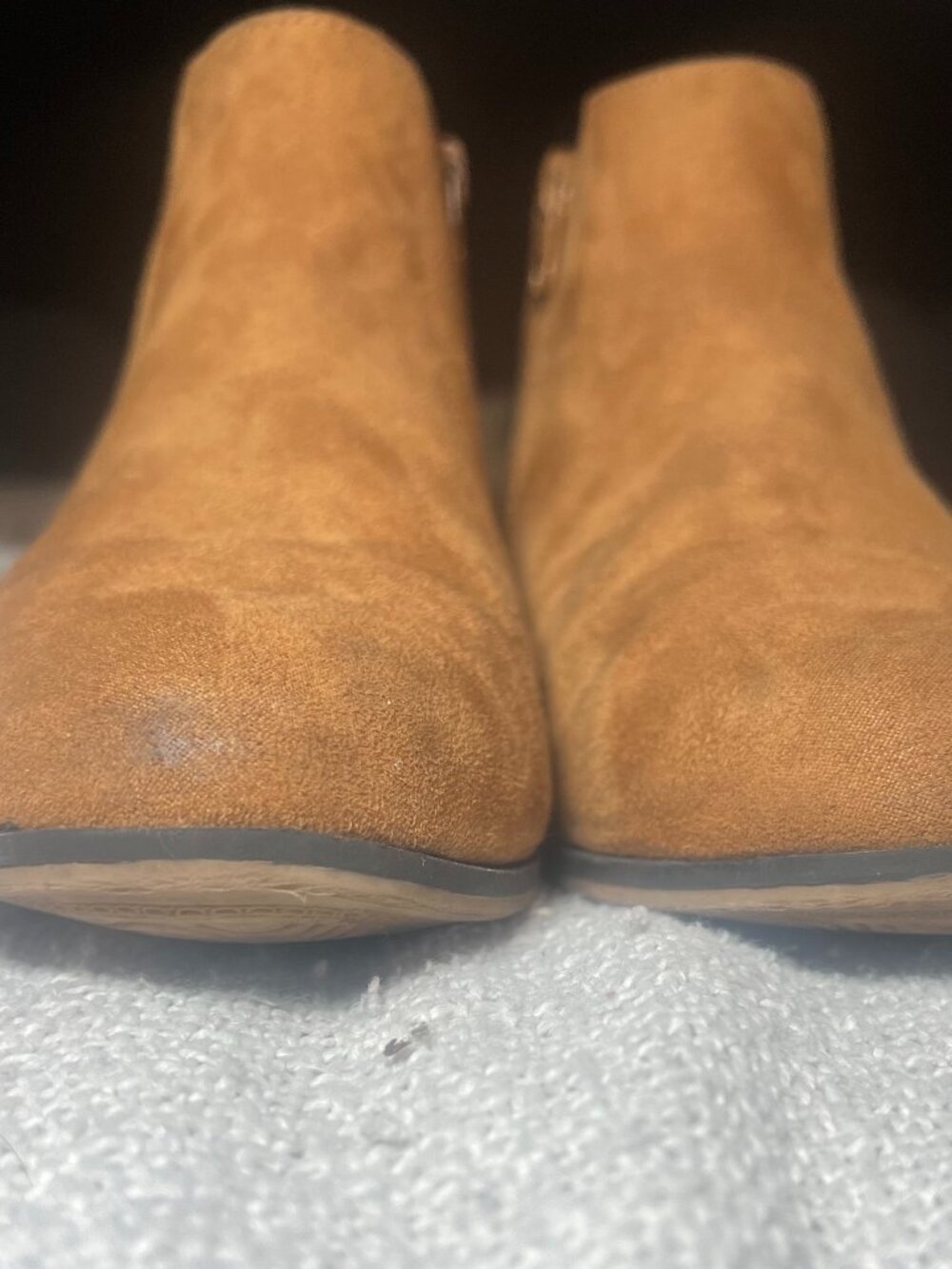 Girls' Tan Faux Suede Ankle Boots Side Zip Low Heel Booties Kids Size 4 - Picture 1 of 5